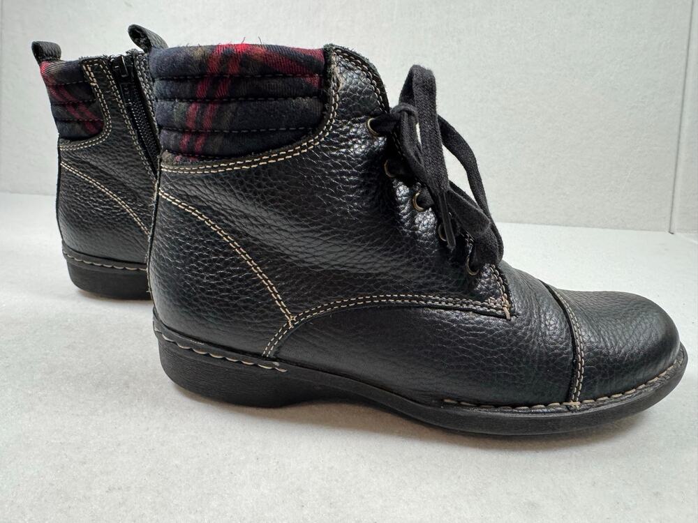 Clarks Women's Whistle Bea Leather Ankle Boots Black Red Plaid Side Zip 7M